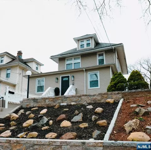 290 Elm Ave, Bogota, NJ 07603