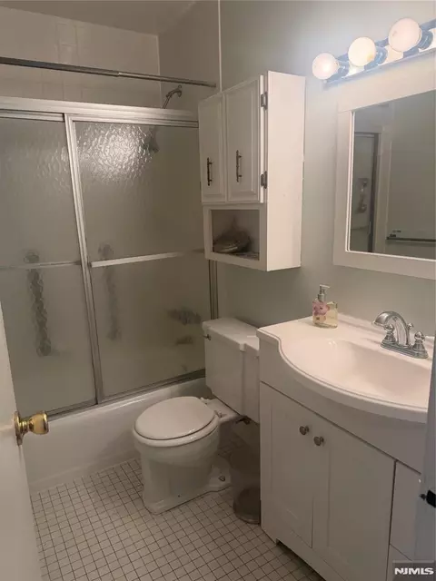 280 Prospect Ave #5D, Hackensack, NJ 07601 photo 14