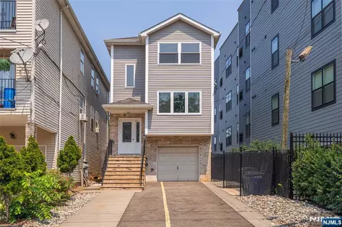 1117 Chestnut St, Elizabeth, NJ 07201