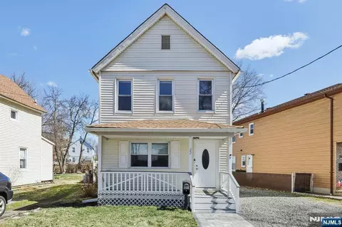 22 Treptow St, Little Ferry, NJ 07643