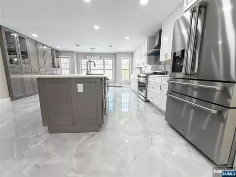 850 Ridgewood Ave, Oradell, NJ 07649