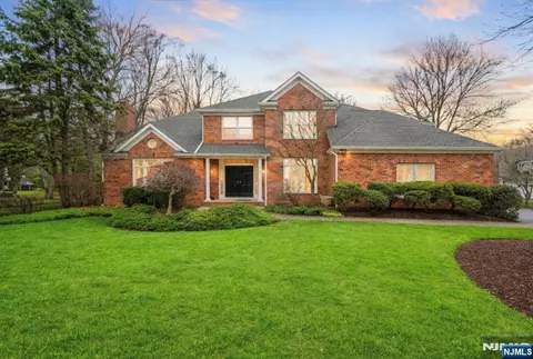 47 Abbott Rd, Towaco, NJ 07082