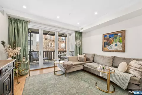 720 Willow Ave #3, Hoboken, NJ 07030