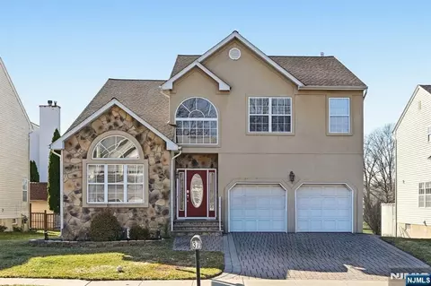 37 Shaffer Rd, Bridgewater, NJ 08807