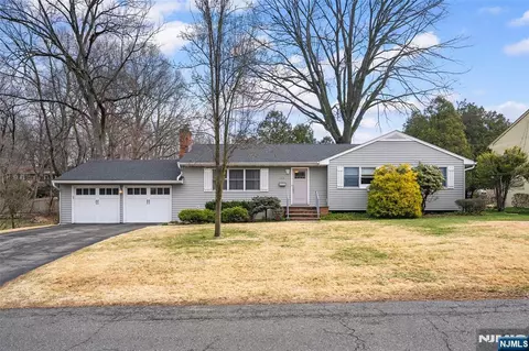 49 Carpenter Ave, Norwood, NJ 07648