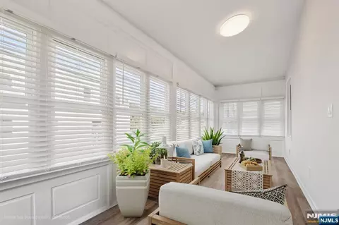 567 S Broad St, Glen Rock, NJ 07452