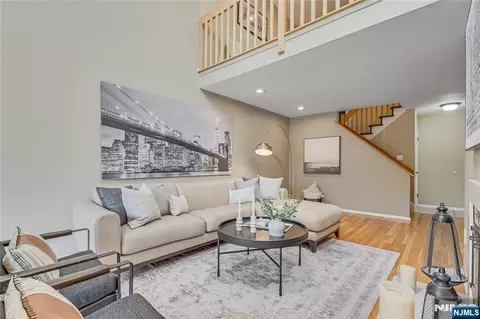 4 Currey Ln #223, West Orange, NJ 07052