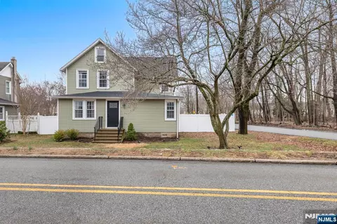 113 Meadowbrook Ave, Wanaque, NJ 07465