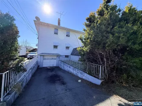 275 Ryerson Ave, Paterson, NJ 07502