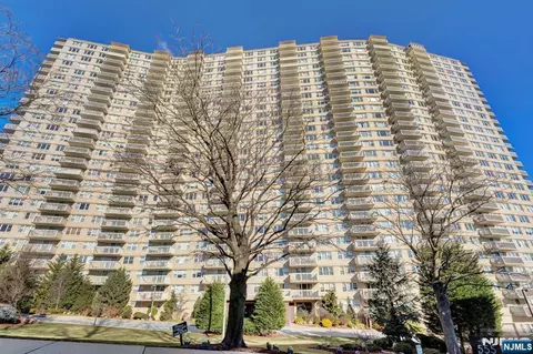 555 North Ave #12 A, Fort Lee, NJ 07024
