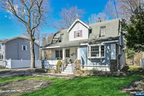 40 Morton Ave, Dumont, NJ 07628