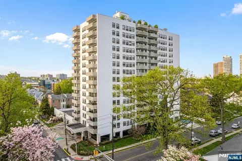 1600 Center Ave #9C, Fort Lee, NJ 07024