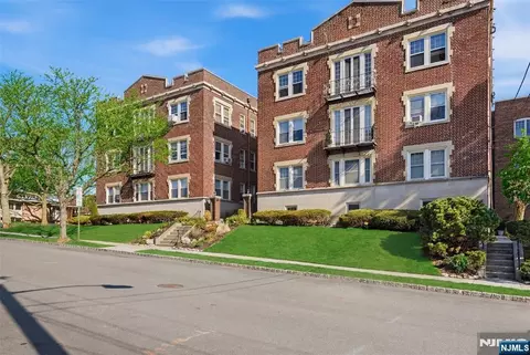 65-67 Union St #C3004, Montclair, NJ 07042