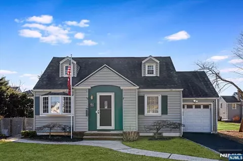 426 Brook Ct, Plainfield, NJ 07060