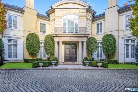 38 Rio Vista Dr, Alpine, NJ 07620