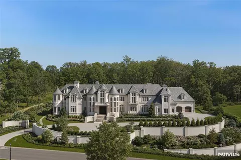 10 Frick Dr, Alpine, NJ 07620