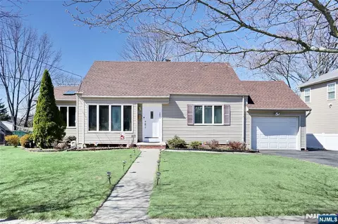 383 Congress St, New Milford, NJ 07646