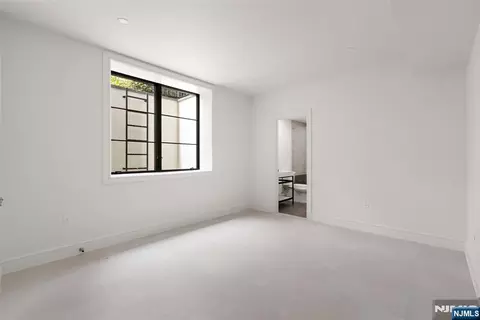 Bedroom - 320 Spencer Pl, Paramus, NJ 07652 photo 5 of 5