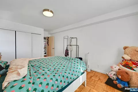 Bedroom - 208 Anderson St #S5A, Hackensack, NJ 07601 photo 2 of 4