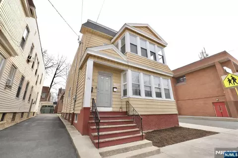 76 Aldine St, Newark, NJ 07112