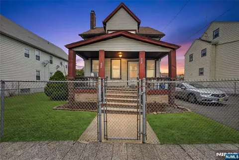 501 32nd St, Paterson, NJ 07504