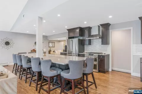 59 Colgate Ave, Wyckoff, NJ 07481