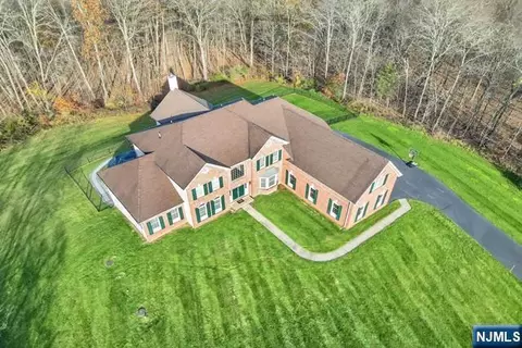 48 Flagstone Hill Rd, Wantage, NJ 07461