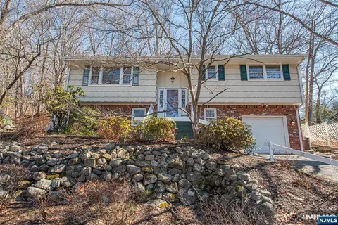 103 Cedar Rd, Ringwood, NJ 07456