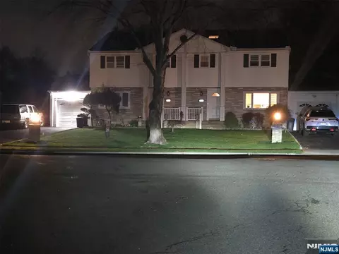 Exterior - 21 Millar Ct # A, Paramus, NJ 07652 photo 3 of 3