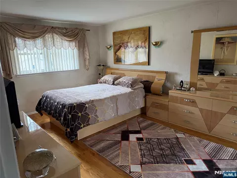 Bedroom - 21 Millar Ct # A, Paramus, NJ 07652 photo 1 of 5