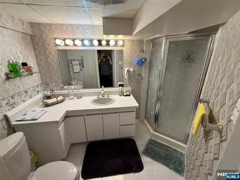 Bath - 21 Millar Ct # A, Paramus, NJ 07652 photo 3 of 3