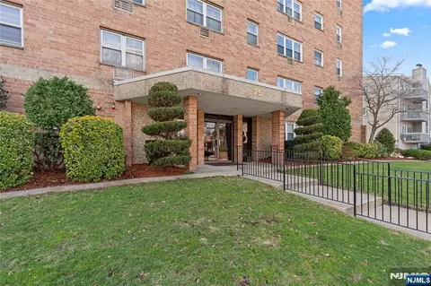 25 Jefferson St #4E, Hackensack, NJ 07601