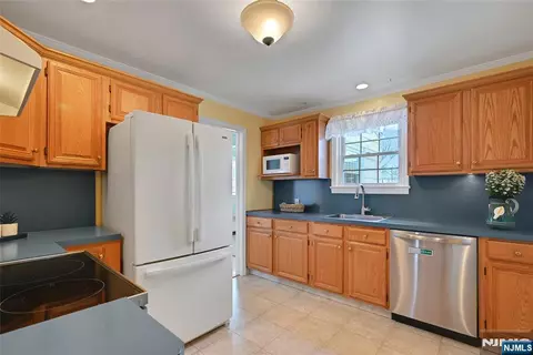 Kitchen - 133 Willow Ave, Hackensack, NJ 07601 photo 2 of 4