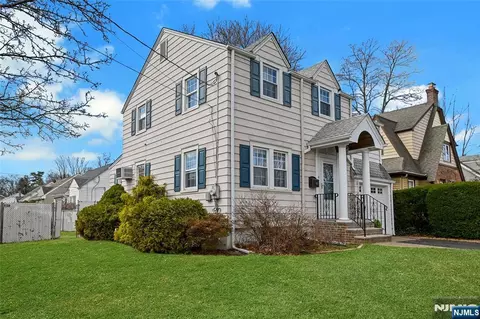Exterior - 133 Willow Ave, Hackensack, NJ 07601 photo 3 of 6