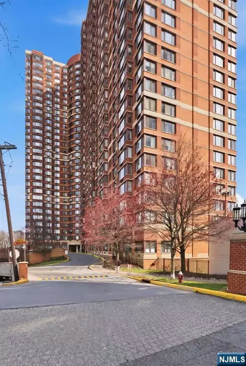 100 Old Palisade #2313, Fort Lee, NJ 07024