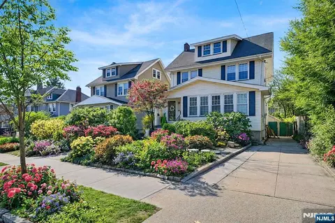 406 Lincoln Ave, Rutherford, NJ 07070