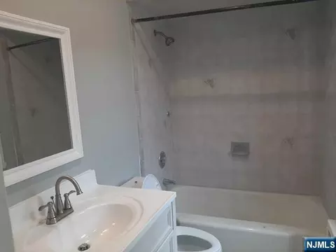 830 River Rd, Edgewater, NJ 07020 photo 12