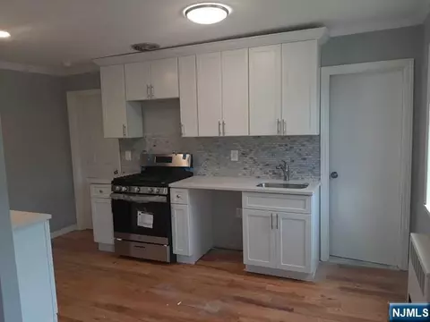 830 River Rd, Edgewater, NJ 07020 photo 11