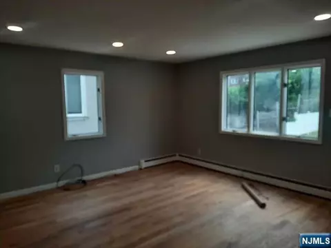 830 River Rd, Edgewater, NJ 07020 photo 17