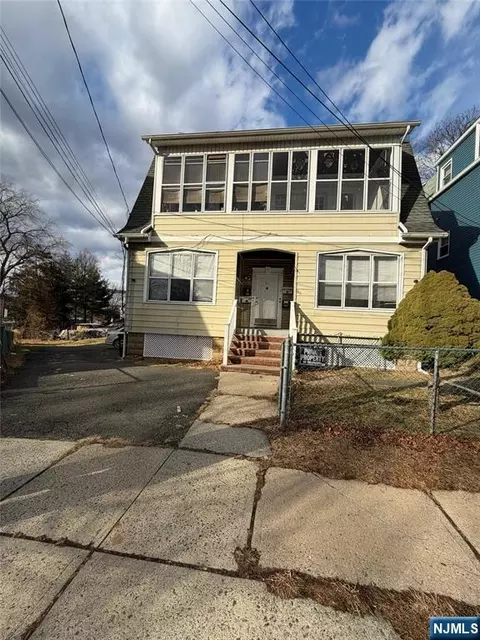 86 Ella St, Bloomfield, NJ 07003