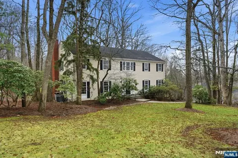 258 Highwood Ave, Tenafly, NJ 07670