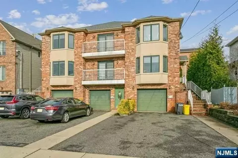 341 E Columbia # B, Palisades Park, NJ 07650
