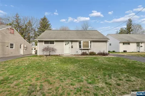 478 Riverside Ter, Rutherford, NJ 07070