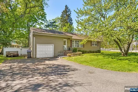 2 Francisco Ave, Little Falls, NJ 07424