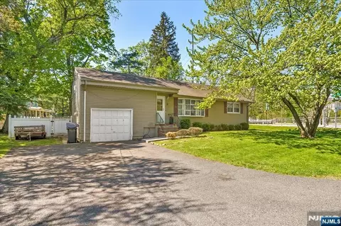 2 Francisco Ave, Little Falls, NJ 07424