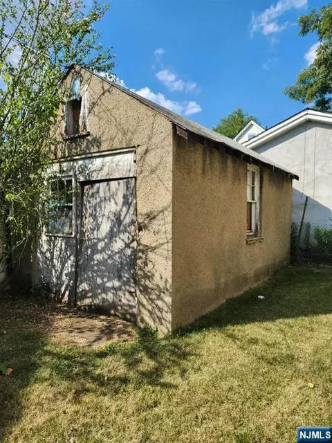26 Van Orden Pl, Hackensack, NJ 07601 photo 5
