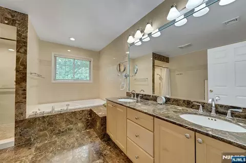 Bath - 5 Pelican Ct, Paramus, NJ 07652 photo 1 of 3