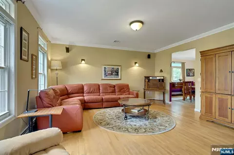 Living - 5 Pelican Ct, Paramus, NJ 07652 photo 1 of 3