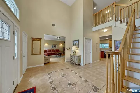 Entry Way - 5 Pelican Ct, Paramus, NJ 07652 photo 1 of 2