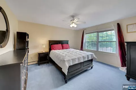 Bedroom - 5 Pelican Ct, Paramus, NJ 07652 photo 3 of 5